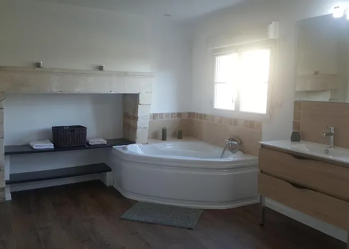 Holiday home L'atre De L'abeilloire *